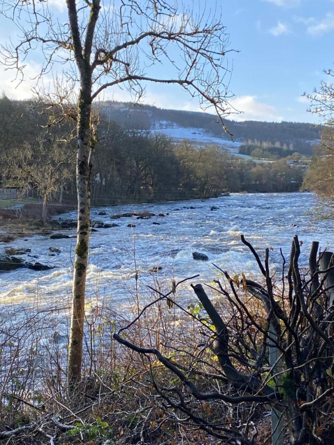 Cobbler'S Cottage At Kindrochet, Strathtay Pitlochry Exterior photo